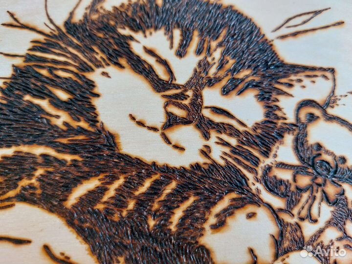 Картина на дереве Вишни Кот