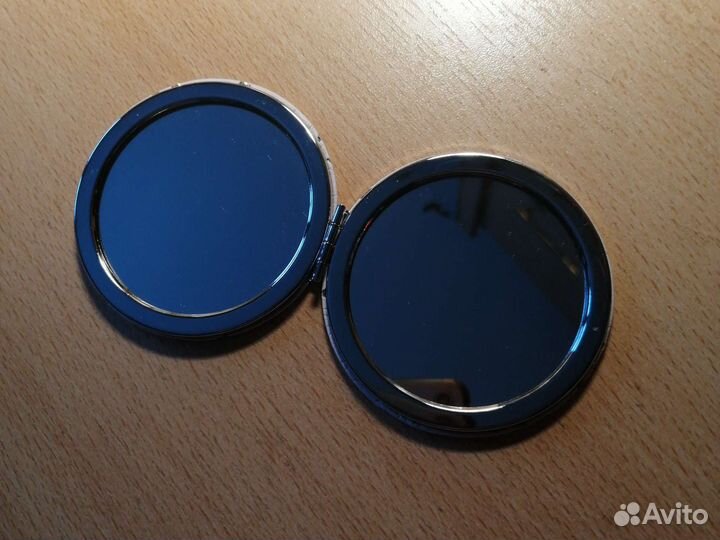 Зеркальце карманное