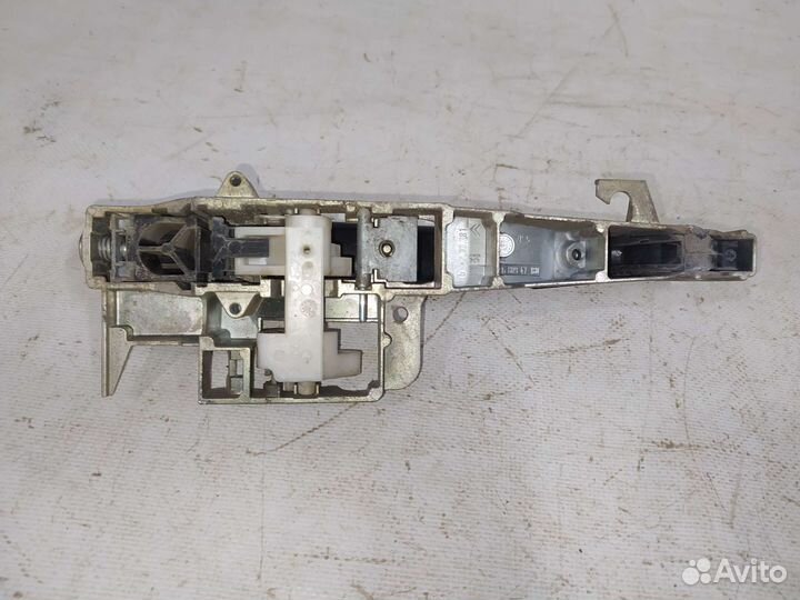 Ручка задняя правая Пежо 407