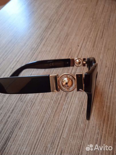 Солнцезащитные очки