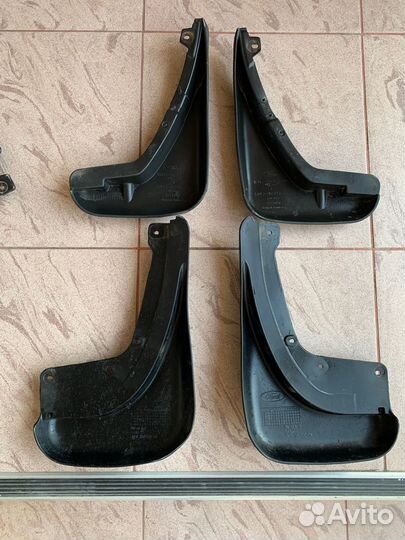 Брызговики на Hyundai Elantra и Ford Mondeo 4