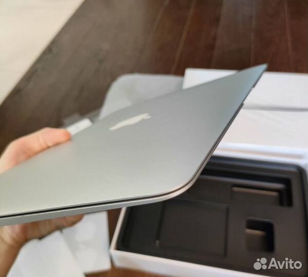 Apple MacBook Air 13 2018 идеал 80циклов