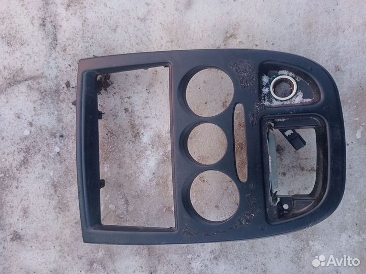 Рамка магнитолы Kia Rio 1 2000-2005