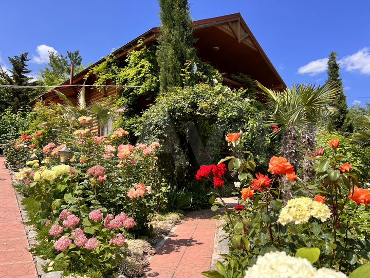 Дом 170 м² на участке 12 сот.