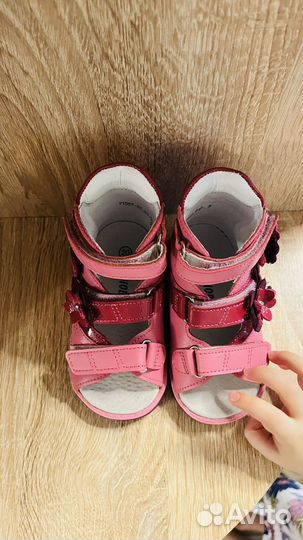 Босоножки для девочки
