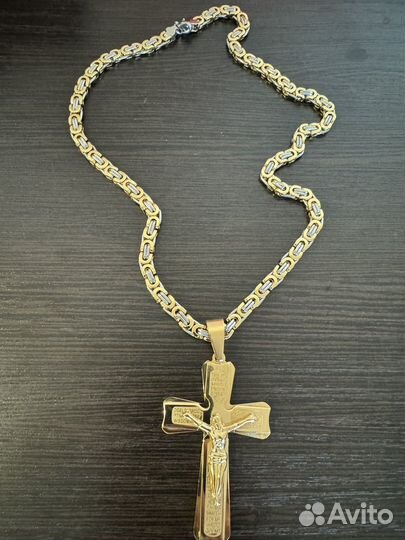 Цепь и крест