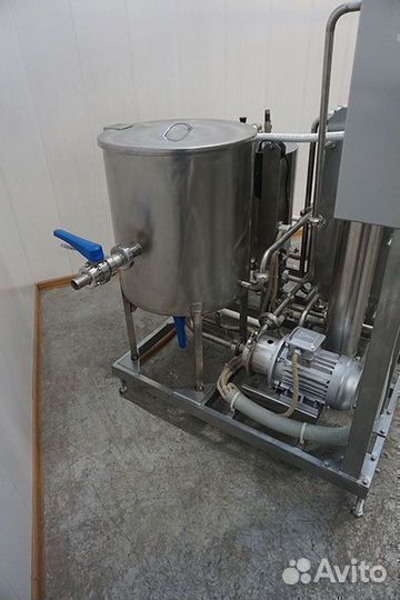 Проточный пластинчатый пастеризатор-охладитель