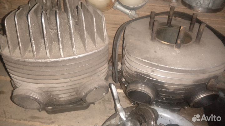 Запчасти на мотоцикл восход 3м и на Иж