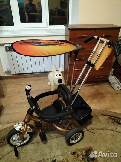 Детский трехколесный велосипед с ручкой