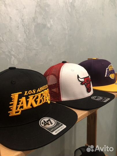 Кепка снэпбэк snapback