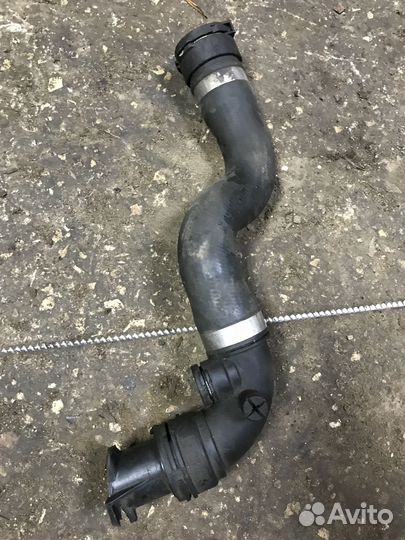 Патрубок радиатора BMW X3 Е83