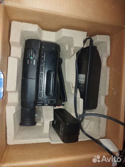 Видеокамера Sony CCD TR420E