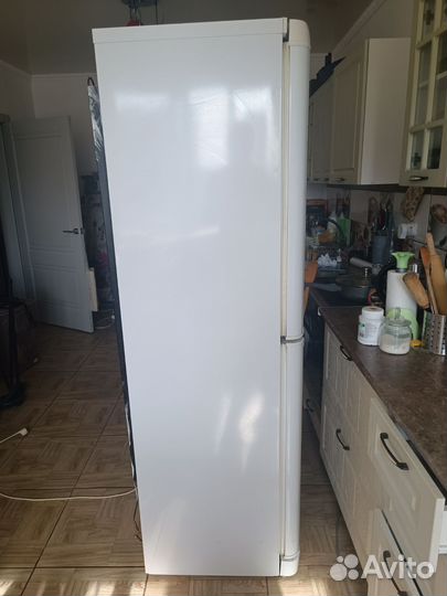 Холодильник Indesit BH180NF. 025