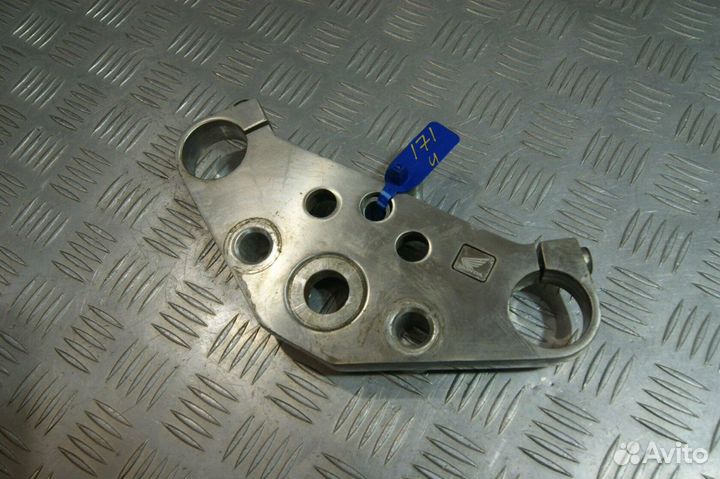 Траверса верхняя Honda Magna 250