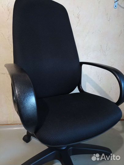 Компьютерное кресло