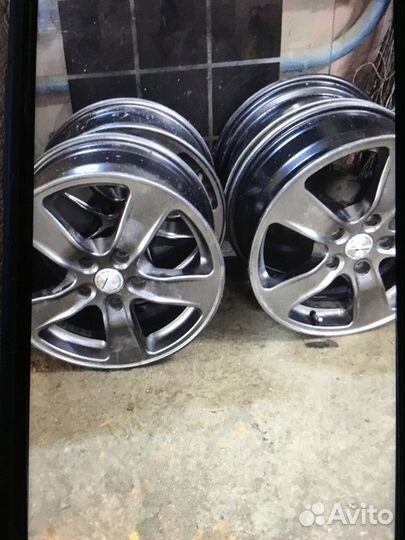 4 диска r16 стояли на Тойоте