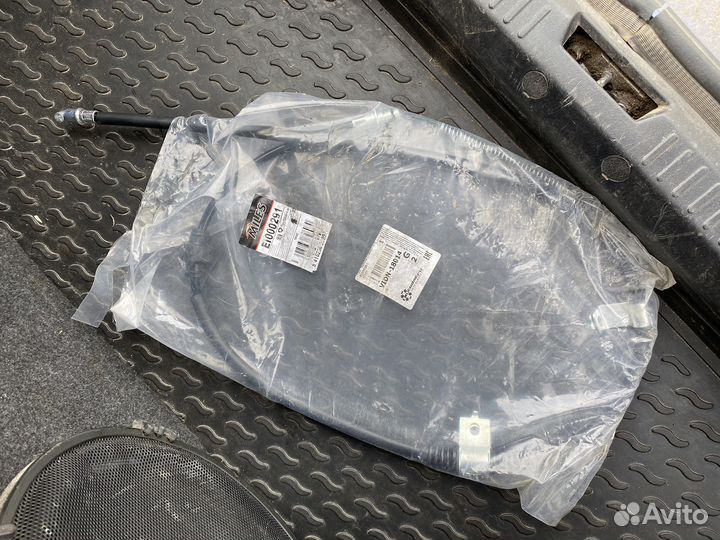 Трос ручника на mitsubishi lancer10