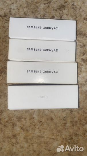 Коробки от телефон