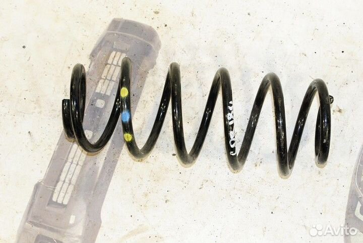 Пружина задняя Toyota Corolla E180