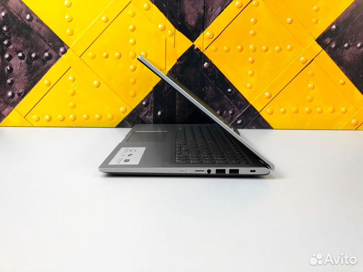 Ноутбук Asus Intel Core/HD Graphics