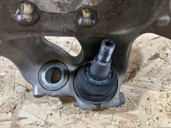 Кулак поворотный левый, Audi A8 D4/4H 2016