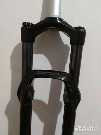 Вилка RockShox recon 27.5 ход 140