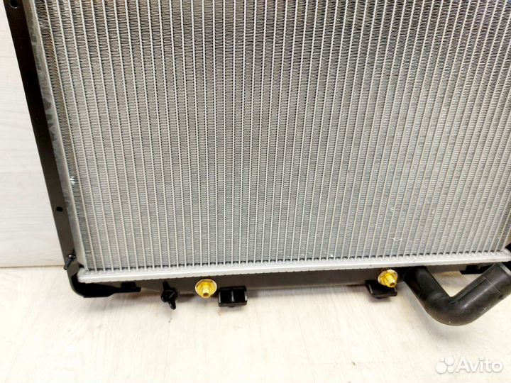 Радиатор охлаждения Mitsubishi L300/Delica
