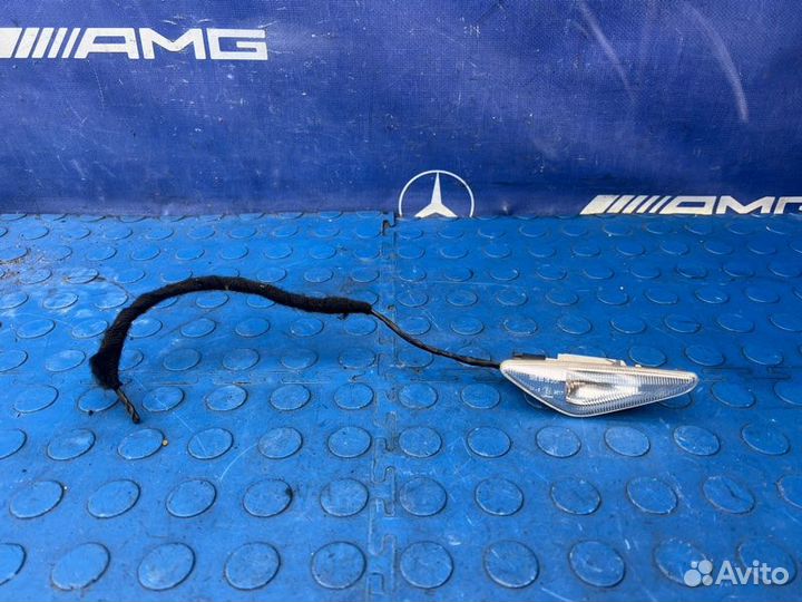 Поворотник в крыле передний правый Bmw X5 E70