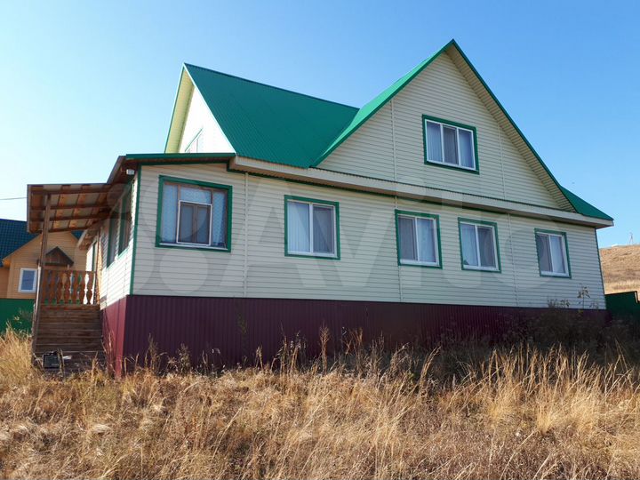 Дом 176,4 м² на участке 9,6 сот.