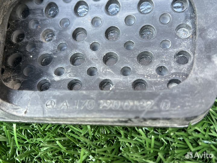 Накладка педали тормоза Mercedes