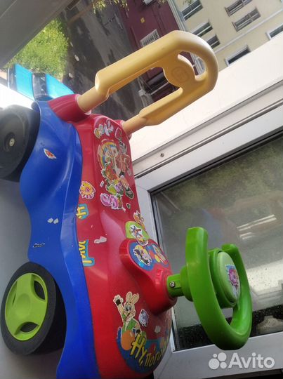 Машинка толокар