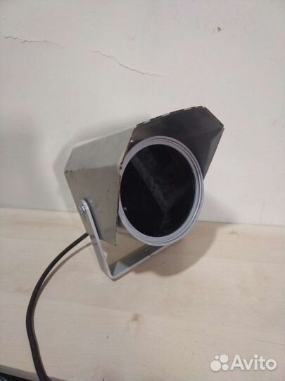 Инфокрасный прожектор пик-10