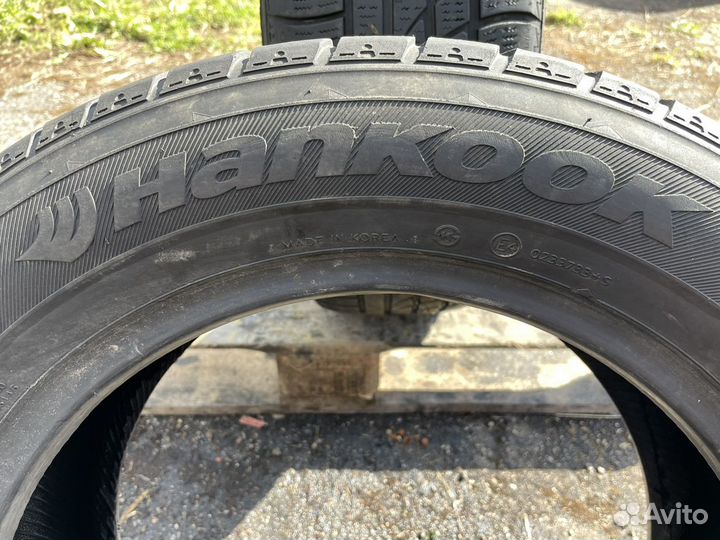 Hankook Icebear W300 215/60 R16