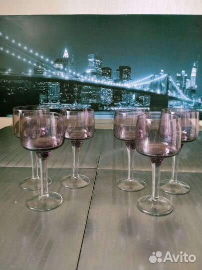 Фужеры и кувшин. Александритовое стекло