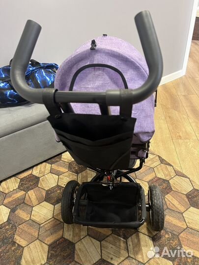 Детский трехколесный велосипед с ручкой