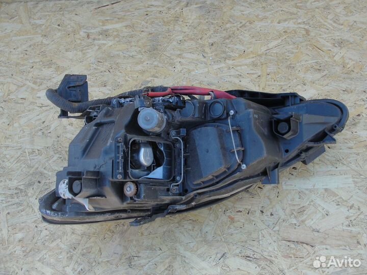 Фара правая ксенон Lexus IS250