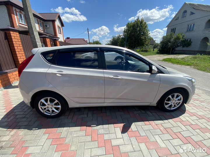 Hyundai Solaris 1.6 AT, 2015, 119 000 км