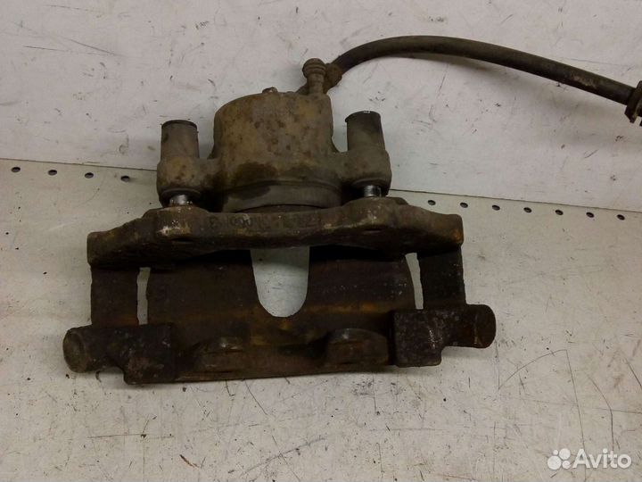 Суппорт тормозной передний правый Форд Куга