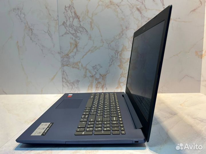 Ноутбук Lenovo 330-15IKB. Core i5