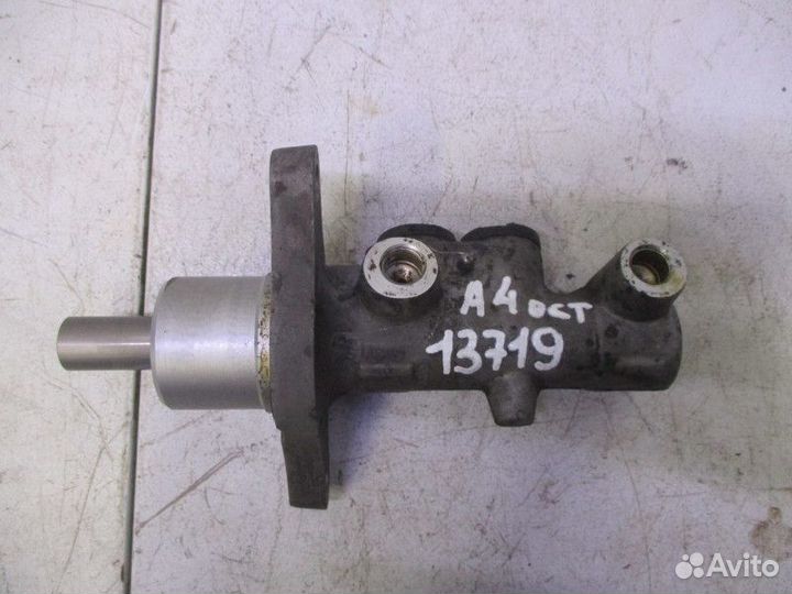 Цилиндр тормозной главный Skoda Octavia 1 Tour 1U2