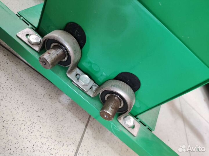 Дробилка для винограда электрическая, 30л. Бункер