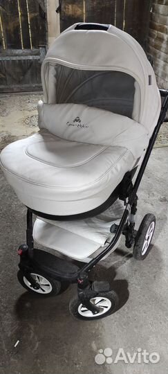 Коляска 3 в 1 с автолюлькой