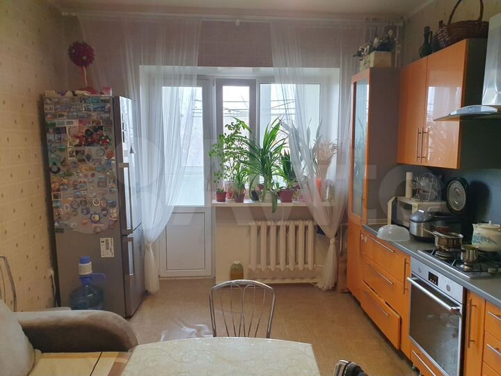 2-к. квартира, 67,7 м², 3/6 эт.