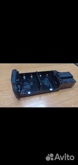 Батарейный блок для canon Battery grip BG-E3