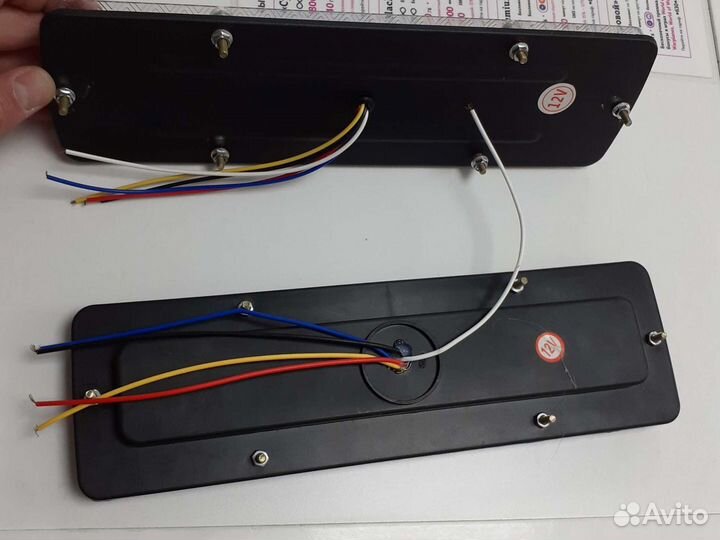 Стоп сигнал универсальный с поворотником 12-24v