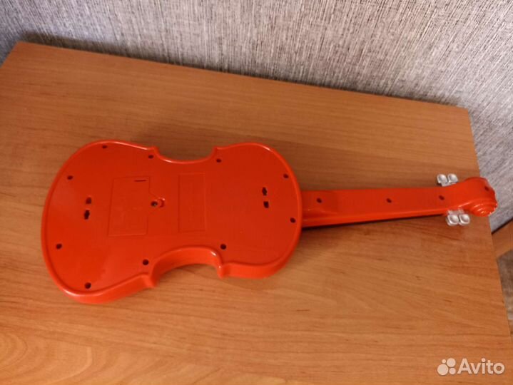 Скрипка музыкальная, планшет