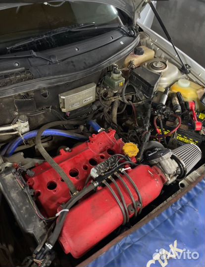 Мотор 1.8хрей головка 3-й уровень