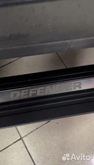 Пороги Land Rover Defender