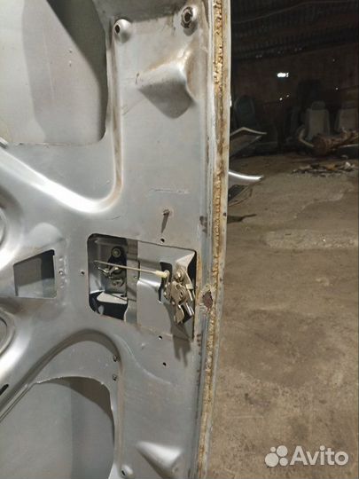 Крышка багажника Газ Волга 31105 31105 406 2004