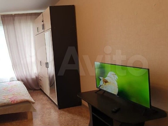 2-к. квартира, 65 м², 1/25 эт.